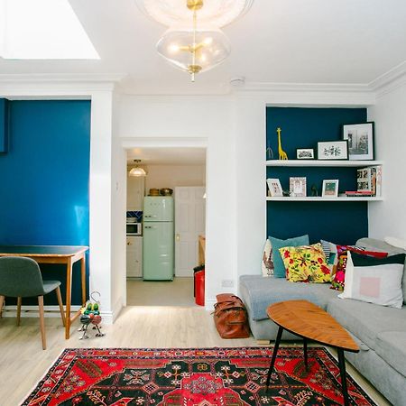 Modern Garden Apartment Camden ลอนดอน ภายนอก รูปภาพ
