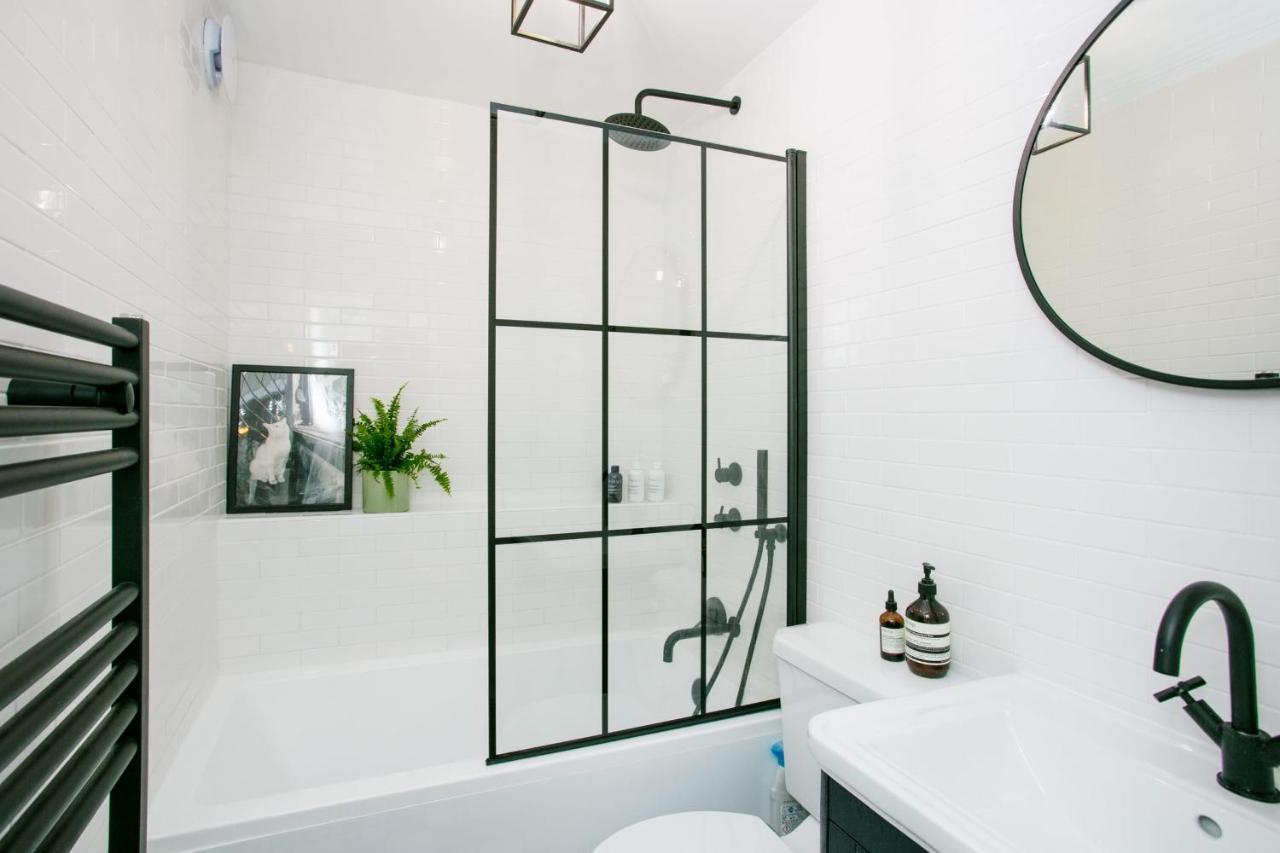 Modern Garden Apartment Camden ลอนดอน ภายนอก รูปภาพ