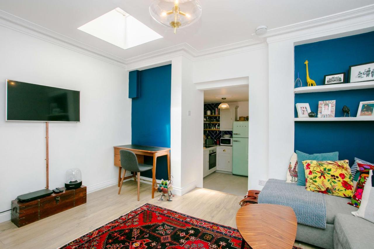 Modern Garden Apartment Camden ลอนดอน ภายนอก รูปภาพ